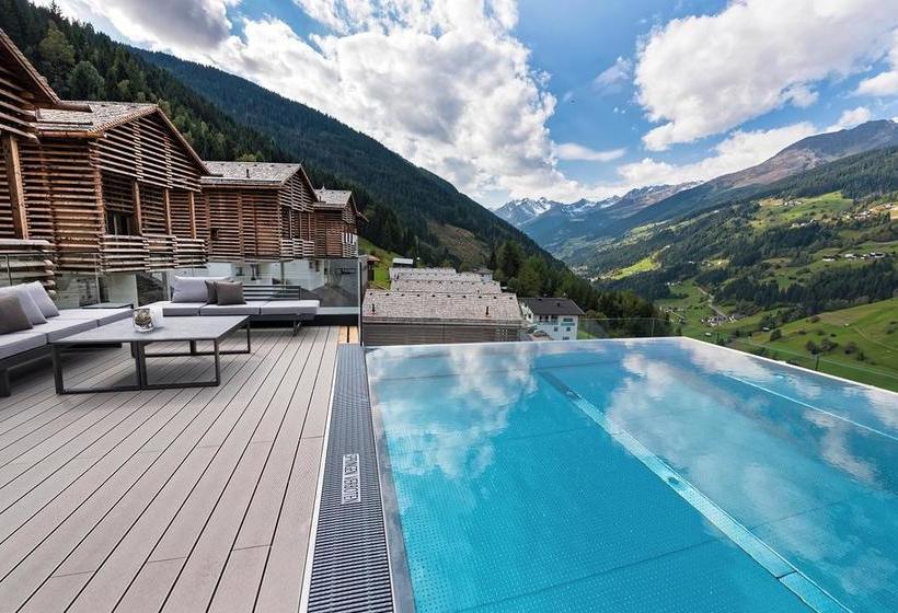 Boutique Hotel Und Chalets Bergwiesenglück