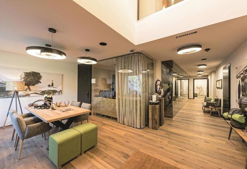 Boutique Hotel Und Chalets Bergwiesenglück