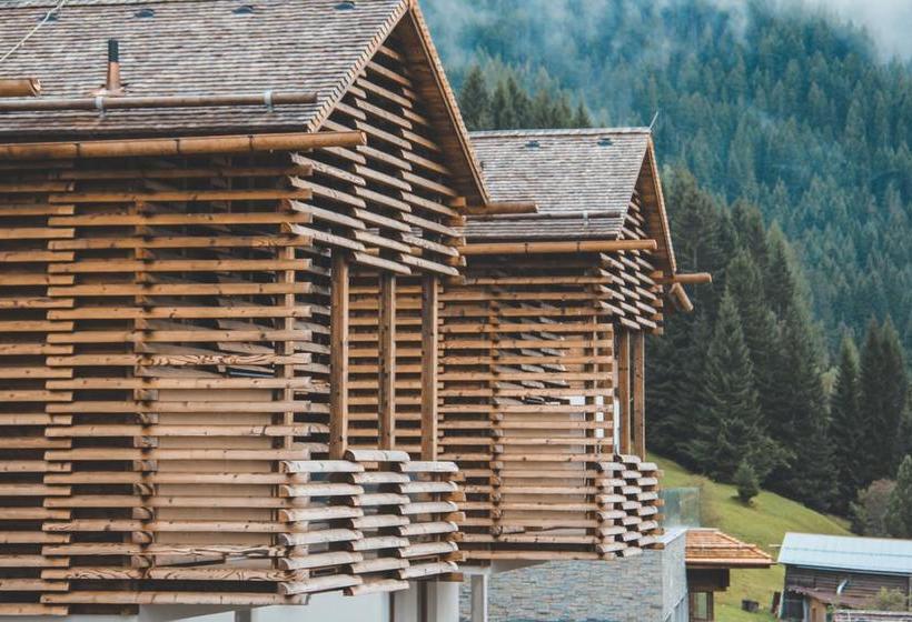 Boutique Hotel Und Chalets Bergwiesenglück