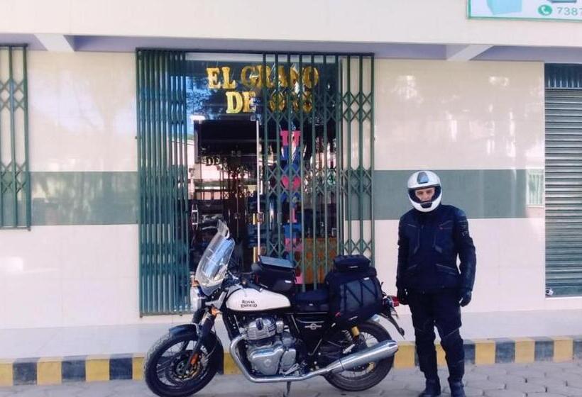 هتل El Grano De Oro