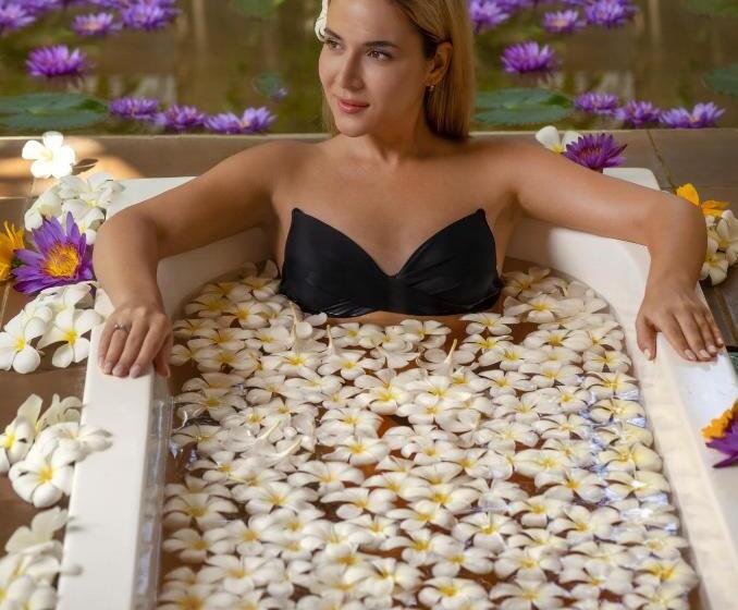 בית מלון כפרי Heritance Ayurveda   All Meals And Treatments