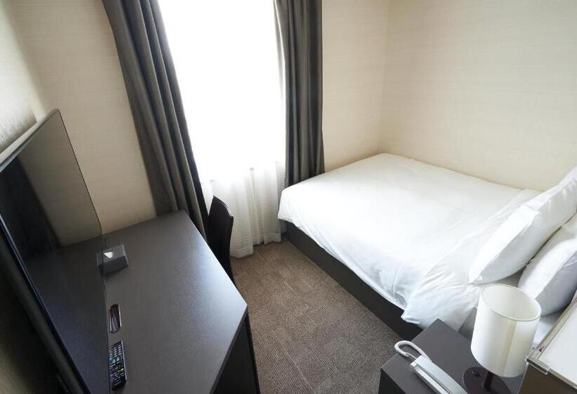 Отель Holiday Inn & Suites Shin Osaka, An Ihg