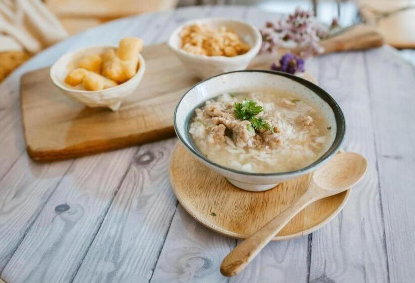 فندق Hug Inn Phrae