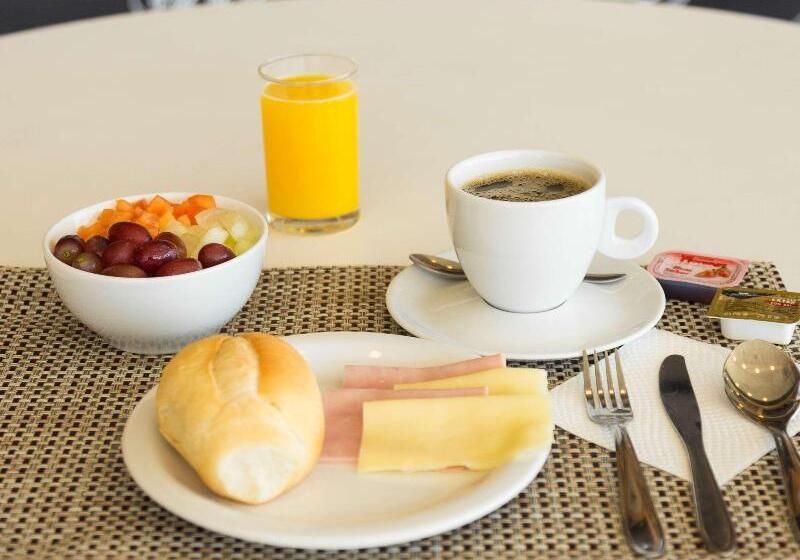 Hotel Ibis Budget Lorena  Circuito Da Fe