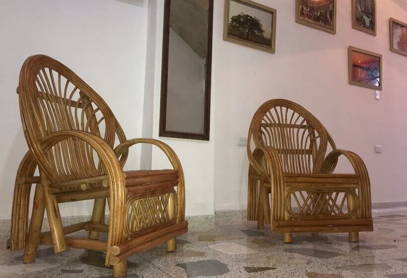 בית מלון כפרי Iraka Zenu