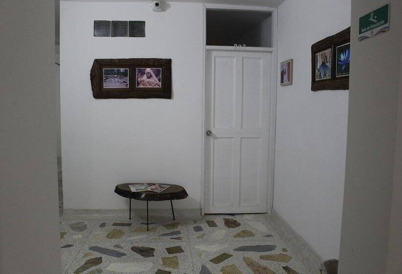 בית מלון כפרי Iraka Zenu