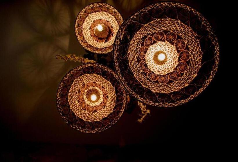 בית מלון כפרי Iraka Zenu