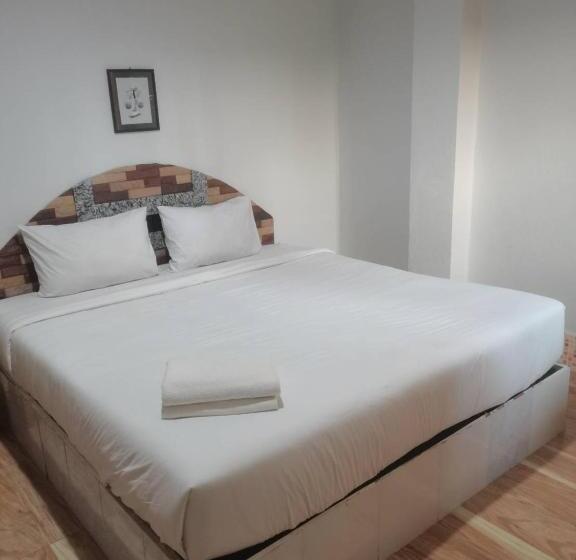 Отель Kritshana Jpr3k