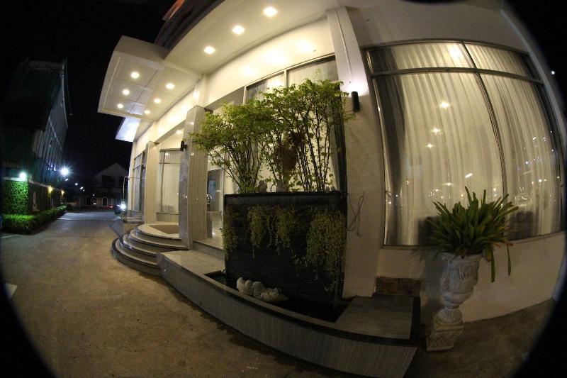 هتل Ks Pavilion