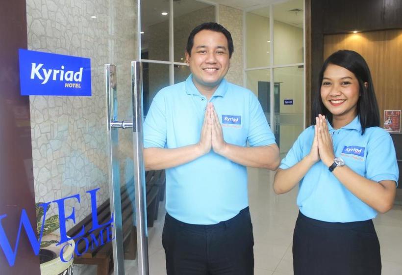 호텔 Kyriad Metro Kebayoran