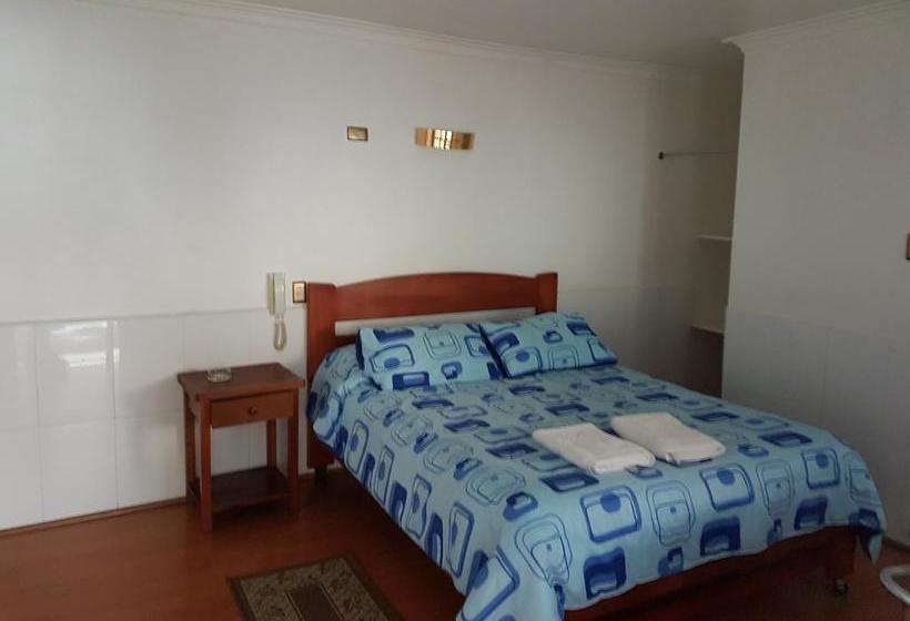 فندق Los Cardenales