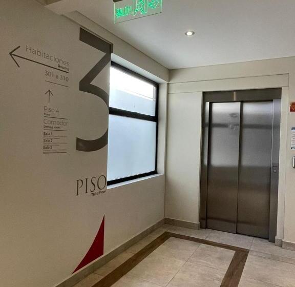 ホテル Manso De Velasco