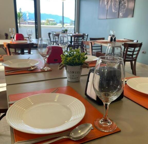 ホテル Manso De Velasco