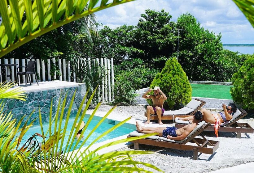 فندق Pancho Villas Bacalar