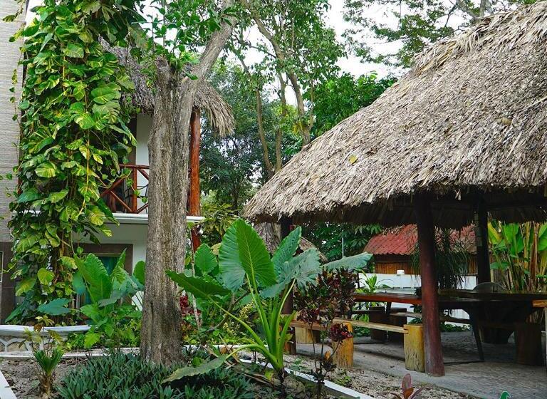 فندق Pancho Villas Bacalar