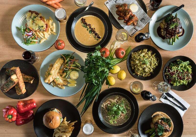 Отель Rydges Pit Lane