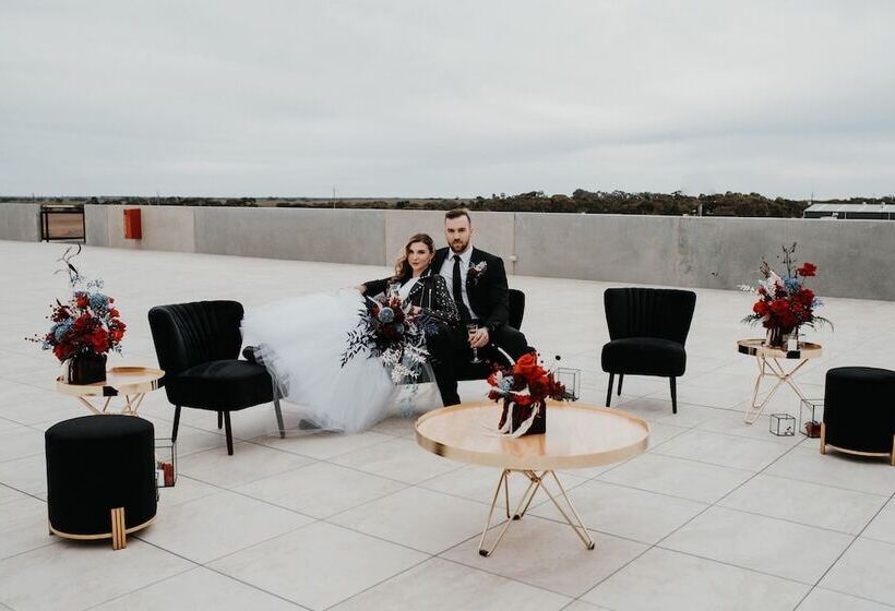 בית מלון כפרי Rydges Pit Lane