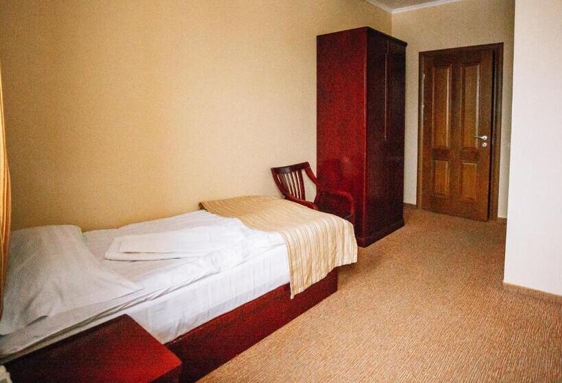 هتل Shovkova Kositsya