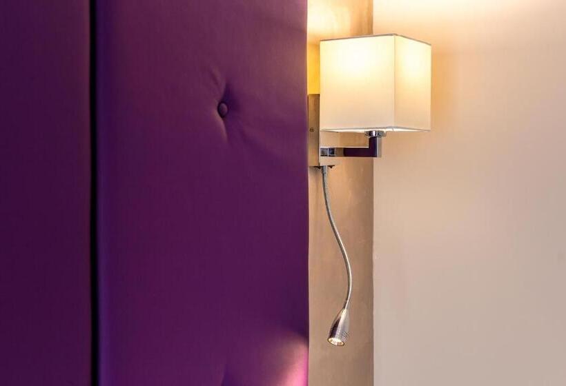 هتل The Embassy Nord