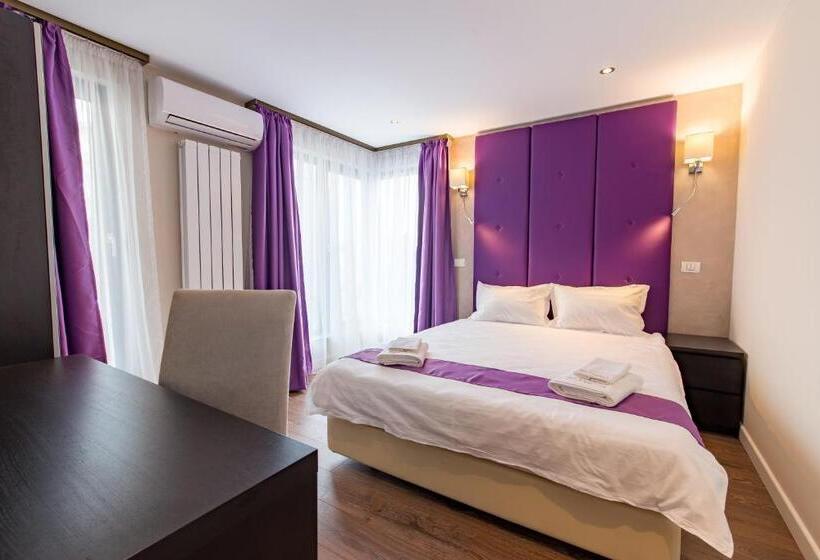 هتل The Embassy Nord