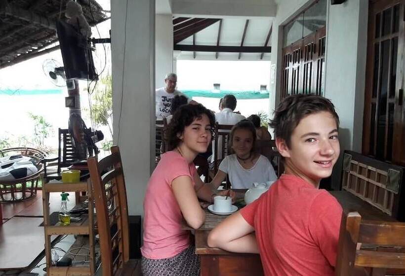 酒店 The Saffron Airport Villa