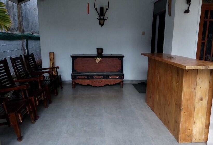 酒店 The Saffron Airport Villa