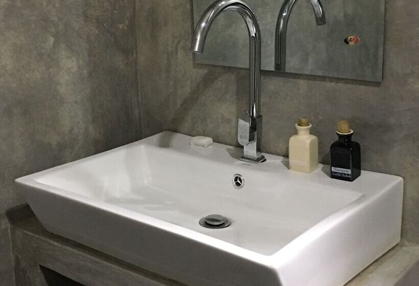 酒店 The Saffron Airport Villa