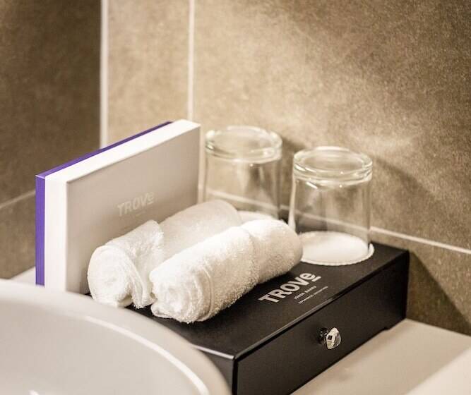 בית מלון כפרי Trove Johor Bahru