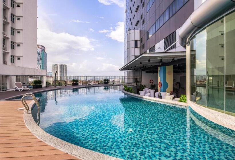 בית מלון כפרי Trove Johor Bahru