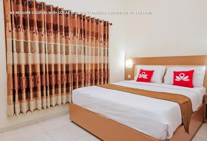 ホテル Zen Rooms Near Stasiun Kota Baru