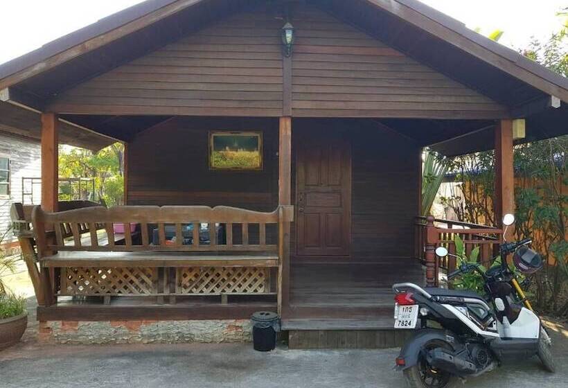 Ruysuk Hotel & Swimming Pool