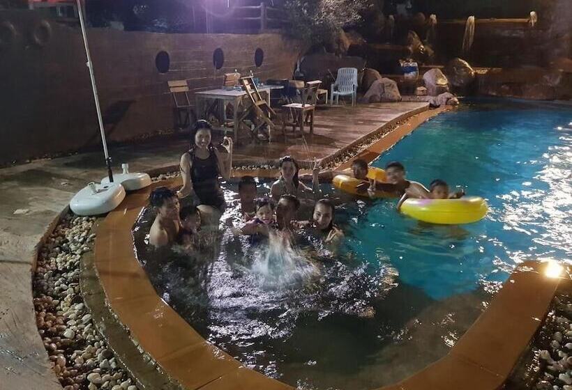 Ruysuk Hotel & Swimming Pool