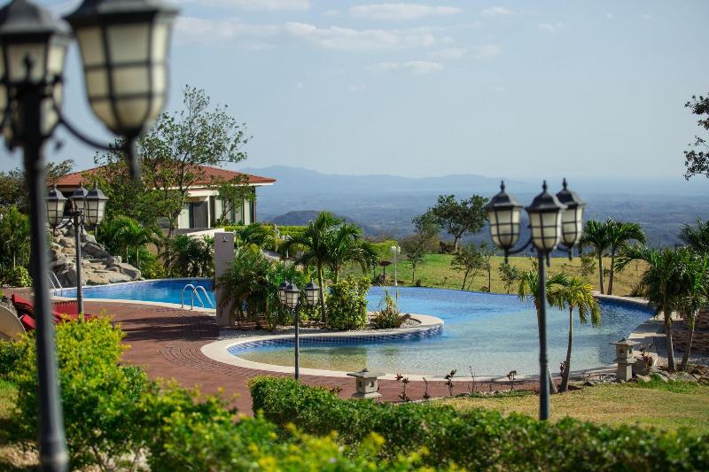 Vida Mountain Resort & Spa Adults Only