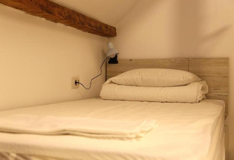 هاستل Bread&breakfast