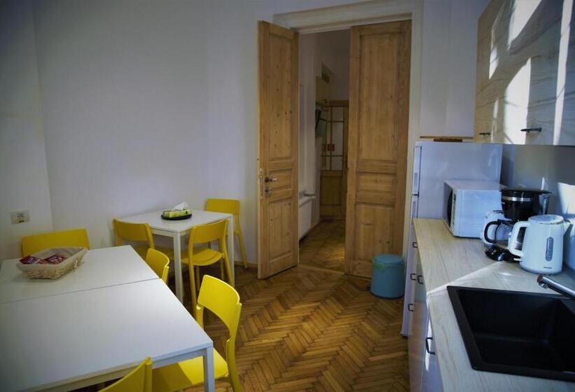 هاستل Bread&breakfast