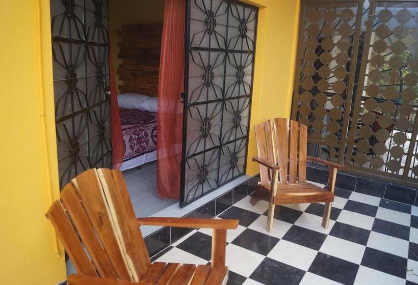 호스텔 Hostal Las Cruces