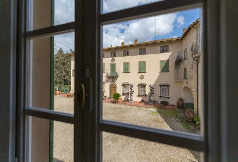 住宿加早餐  Agriturismo La Fattoria Di Capezzana