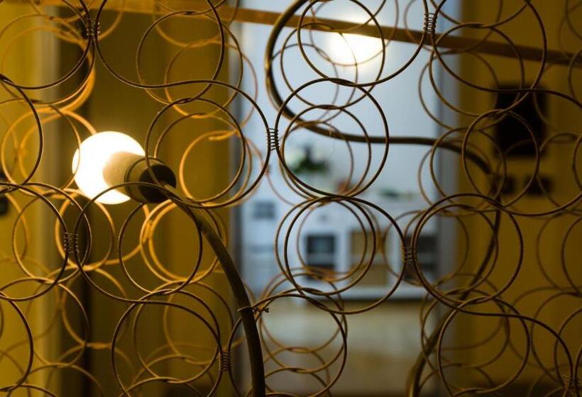 تختخواب و صبحانه Bergamo Sottosopra