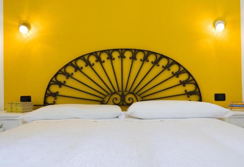 تختخواب و صبحانه Bergamo Sottosopra