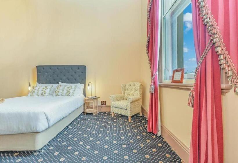 住宿加早餐  Clocktower Suites