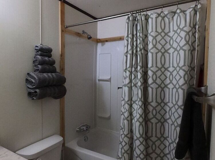 مبيت وإفطار Discovery Yukon Lodgings