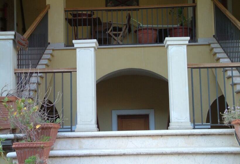 مبيت وإفطار La Dimora Del Borgo