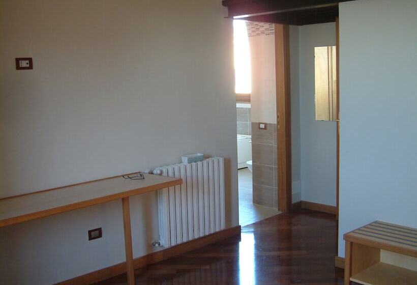 مبيت وإفطار La Dimora Del Borgo