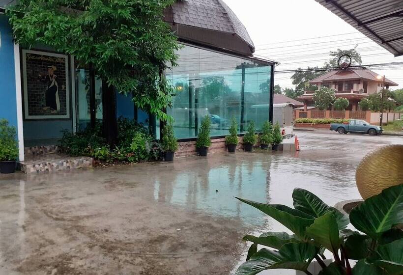 בית מלון כפרי Blue Orchid Resort Trang