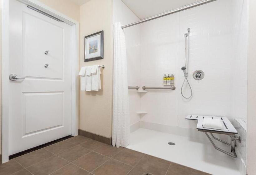 فندق Candlewood Suites Eau Claire I 94, An Ihg