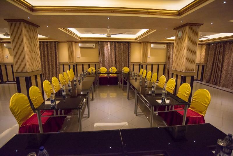 Euro Hotel And Apartments