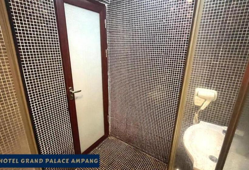 בית מלון כפרי Grand Palace Ampang