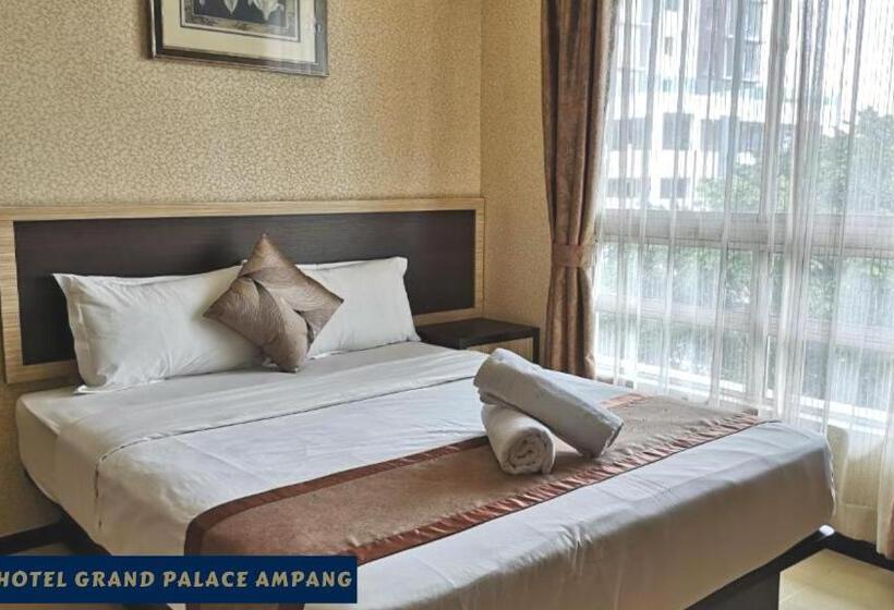 בית מלון כפרי Grand Palace Ampang