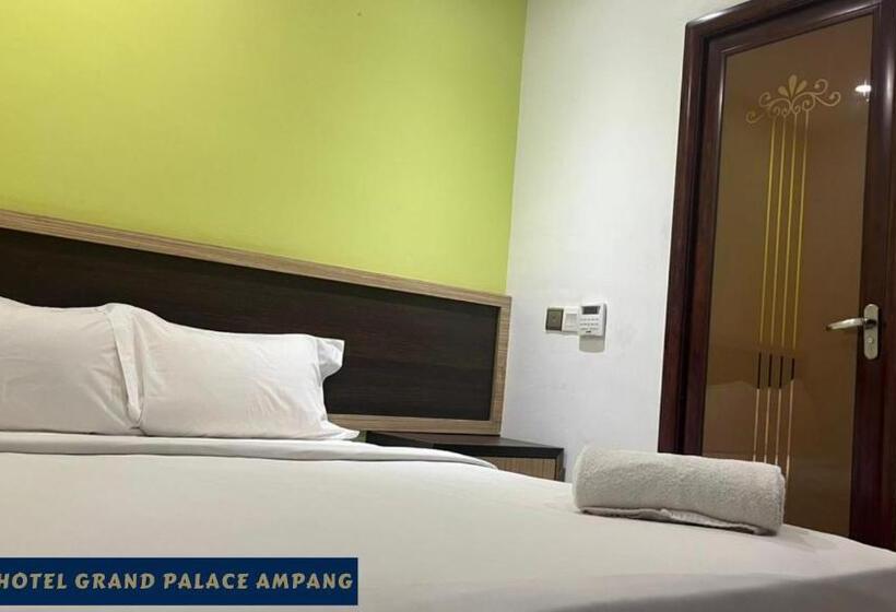 בית מלון כפרי Grand Palace Ampang