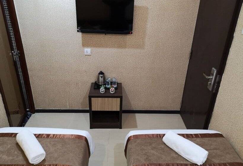 בית מלון כפרי Grand Palace Ampang